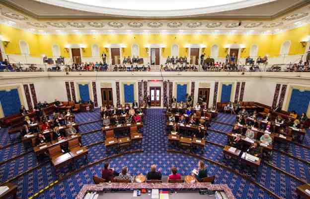 EUA vão gastar US$ 50 bi contra desabastecimento de chips