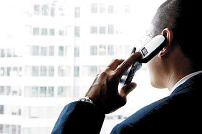 Voz quase some da receita das operadoras brasileiras