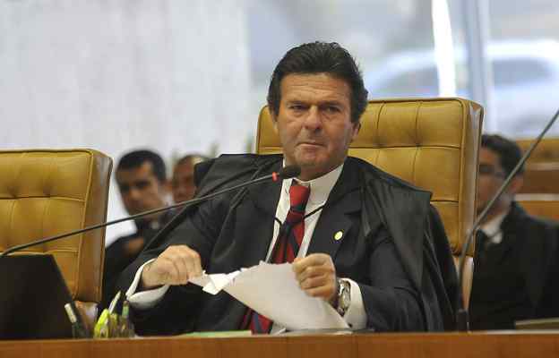 Governo tem mais 25 dias para destinar R$ 3,5 bi do Fust a alunos e professores