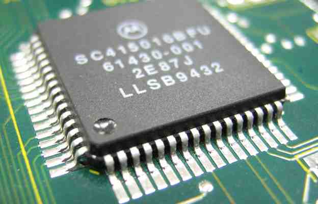 Escassez de chips ameaça cronograma de retirada de equipamentos chineses das redes de ISPs dos EUA